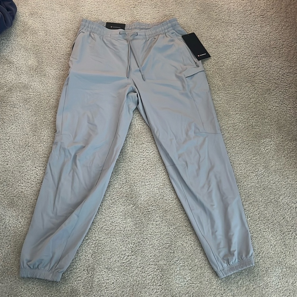 Lululemon license to train cargo jogger